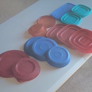 Rubbermaid Assorted Lid Bundle